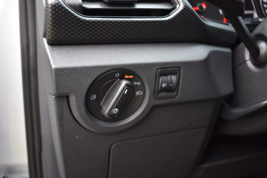Volkswagen T-Cross 1.0 TSI Life Navigatie Stoelverwarming Carplay Automaat