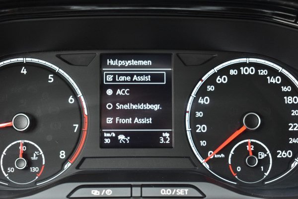 Volkswagen T-Cross 1.0 TSI Life Navigatie Stoelverwarming Carplay Automaat