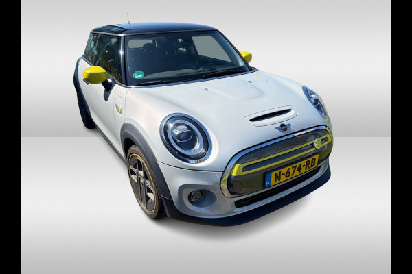 MINI Mini Electric Basic 33 kWh / CarPlay / Parkeerhulp V+A / 17'' / Virtual Cockpit / DAB / Cruise Control