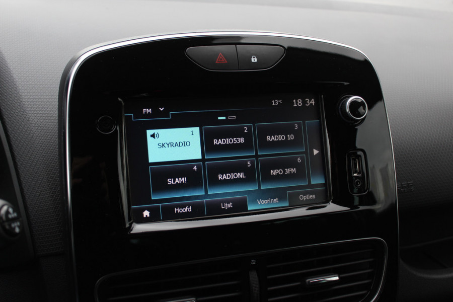 Renault Clio Estate 0.9 TCe Limited / Trekhaak / Navigatie / Parkeerhulp achter / 16'' / DAB / Cruise Control