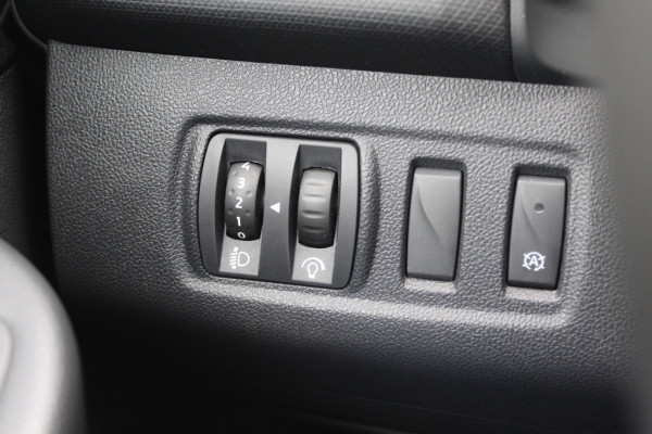 Renault Clio Estate 0.9 TCe Limited / Trekhaak / Navigatie / Parkeerhulp achter / 16'' / DAB / Cruise Control