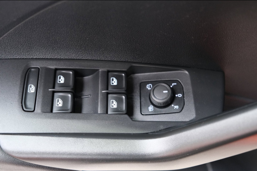 Volkswagen T-Cross 1.0 TSI Life - N.A.P. Airco, Cruise, PDC, Carplay.