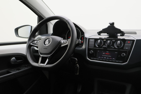 Volkswagen up! 1.0 BMT move up! Camera, Cruise, DAB, Airco, PDC