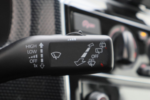 Volkswagen up! 1.0 BMT move up! Camera, Cruise, DAB, Airco, PDC