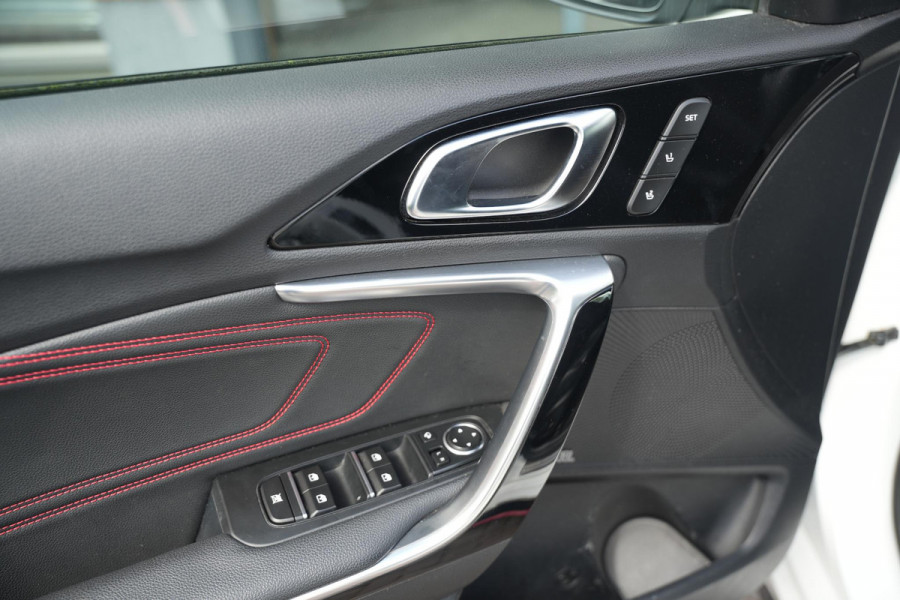 Kia ProCeed 1.6 T-GDI GT Panoramadak JBL Sportstoelen Camera Lane Assist