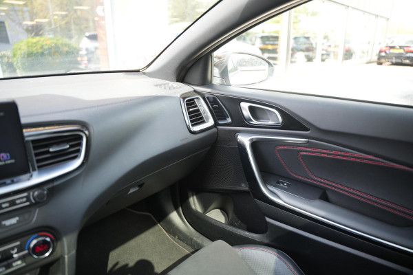 Kia ProCeed 1.6 T-GDI GT Panoramadak JBL Sportstoelen Camera Lane Assist