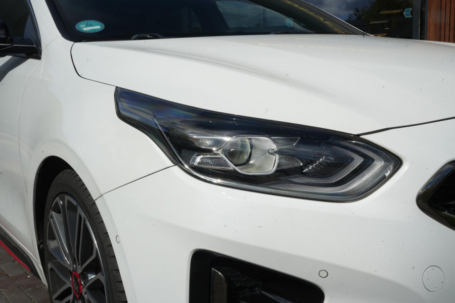 Kia ProCeed 1.6 T-GDI GT Panoramadak JBL Sportstoelen Camera Lane Assist