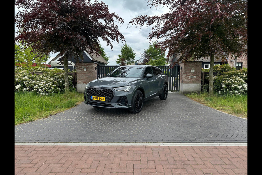 Audi Q3 Sportback 45 TFSI e Advanced Edition | S-Line | Black optic pakket | 19 Inch | Plug-in Hybride | NL-Auto | Camera |