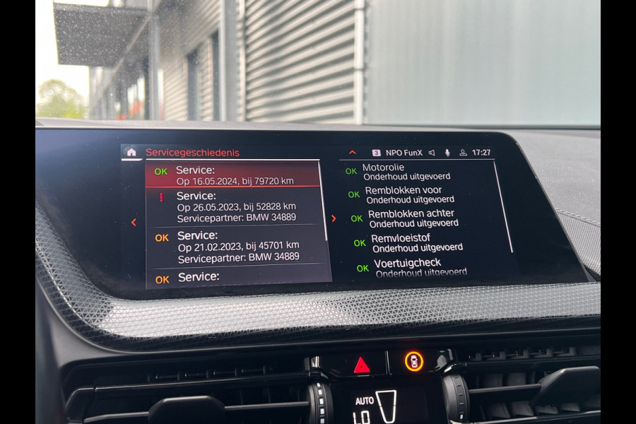 BMW 1-serie BWJ 2021 | 118i 136PK High Ex AUTOMAAT | SPORTSTOELEN | CLIMA | NAVI | CARPLAY | PDC 2X | LEDER/STOF | 18'' LMV