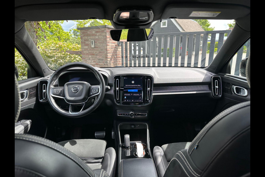 Volvo XC40 Recharge P8 AWD R-Design 408 PK | Panoramadak | Camera | Warmtepomp | NL-Auto |