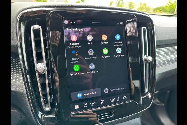 Volvo XC40 Recharge P8 AWD R-Design 408 PK | Panoramadak | Camera | Warmtepomp | NL-Auto |
