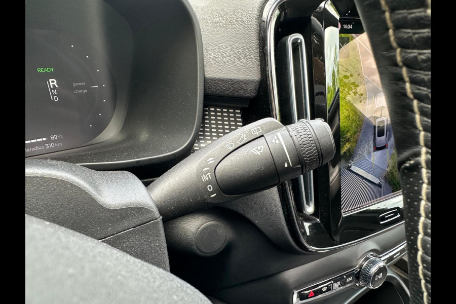 Volvo XC40 Recharge P8 AWD R-Design 408 PK | Panoramadak | Camera | Warmtepomp | NL-Auto |