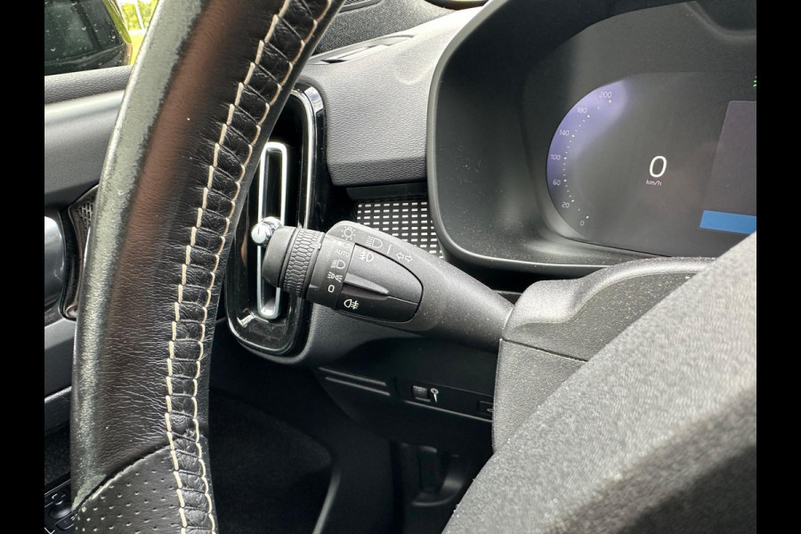 Volvo XC40 Recharge P8 AWD R-Design 408 PK | Panoramadak | Camera | Warmtepomp | NL-Auto |