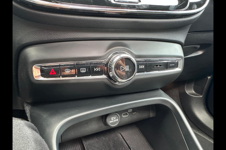 Volvo XC40 Recharge P8 AWD R-Design 408 PK | Panoramadak | Camera | Warmtepomp | NL-Auto |