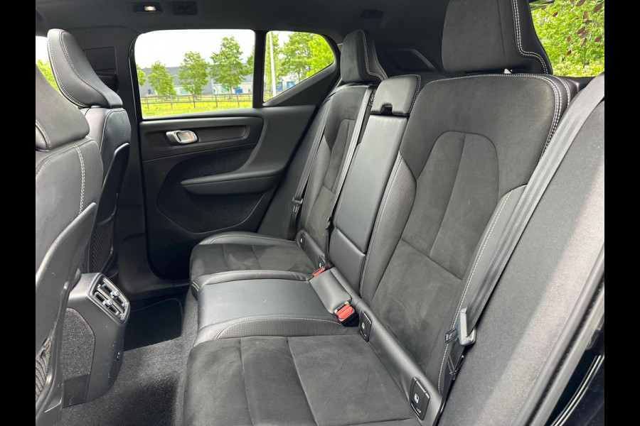 Volvo XC40 Recharge P8 AWD R-Design 408 PK | Panoramadak | Camera | Warmtepomp | NL-Auto |