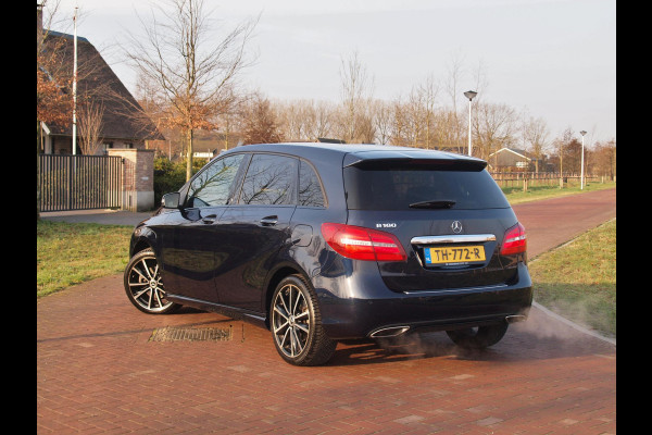 Mercedes-Benz B-Klasse 180 Ambition LED | Automaat | Sports Tourer | Night-pakket | Zwarte hemel bekleding
