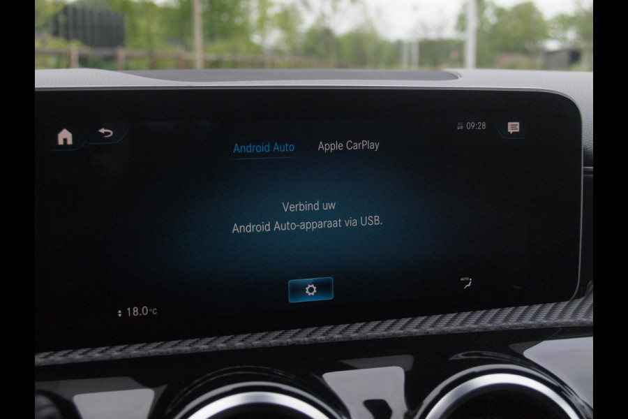 Mercedes-Benz A-Klasse 200 Launch Edition | Camera | Trekhaak | Automaat | Apple Carplay | Virtual Cockpit |