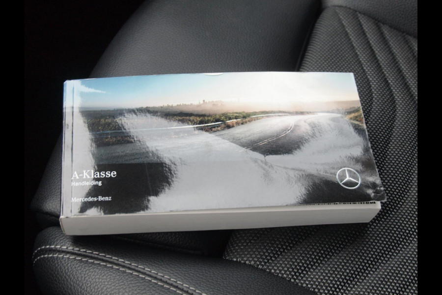 Mercedes-Benz A-Klasse 200 Launch Edition | Camera | Trekhaak | Automaat | Apple Carplay | Virtual Cockpit |