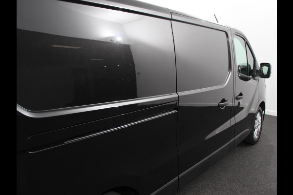 Renault Trafic 2.0 Blue dCi 150PK T30 L2H1 Advance Automaat Navigatie Airco Lichtmetalen velgen Betimmering Trekhaak Camera Parkeersensoren Dab