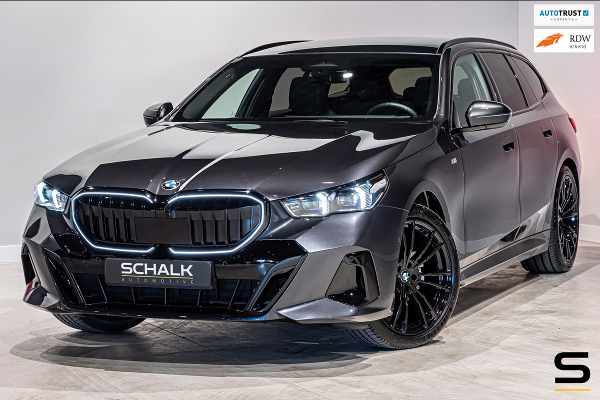 BMW 5 Serie Touring 520i|M-sport|Pano|H&K|Fis €68.000|1e eig