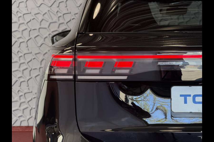 Volkswagen Tiguan 1.5 eHYBRID 272 PK NW AUTO R-LINE VW.TREKHAAK BLACK PANO XL.NAVI STOEL/STUUR VERW. BLACK.STYLE 360.CAM ELEK.KLEP MATRIX.LED 20'' PHEV PLUG IN HYBRID ✅Top Auto's Wijchen , 30 Jaar Specialist in Volkswagen  : Alle Type's : R-Line Edition / Style / First Edition / Highline / Life , Zowel PHEV / HEV / MHEV / Benzine ✅