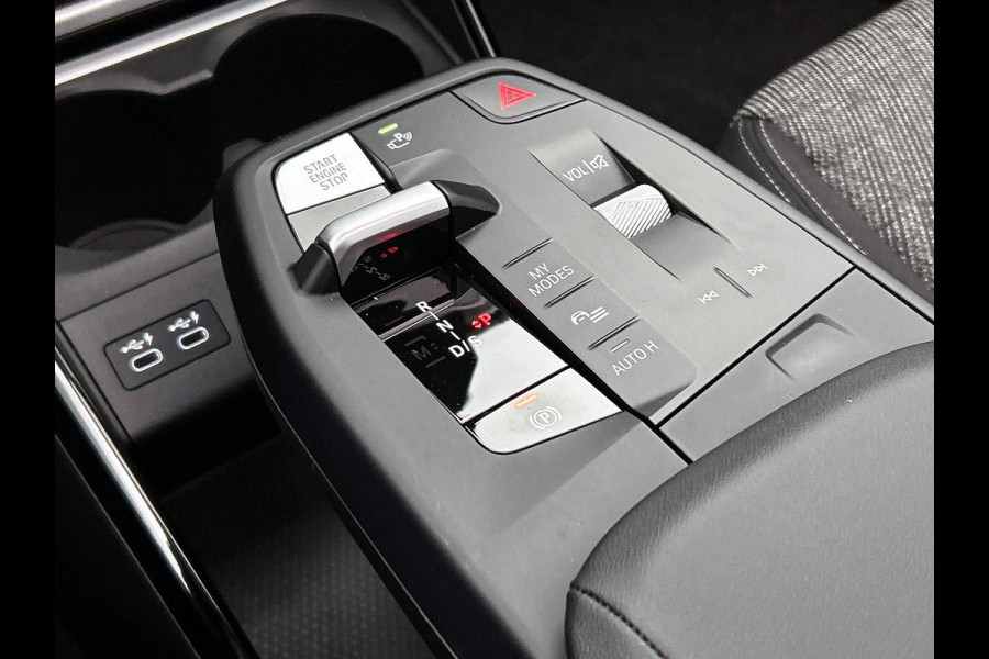 BMW 2 Serie Active Tourer Plug-In Hybrid 225e xDrive PANORAMADAK | MEM. STOEL | 360° CAMERA | HEAD-UP