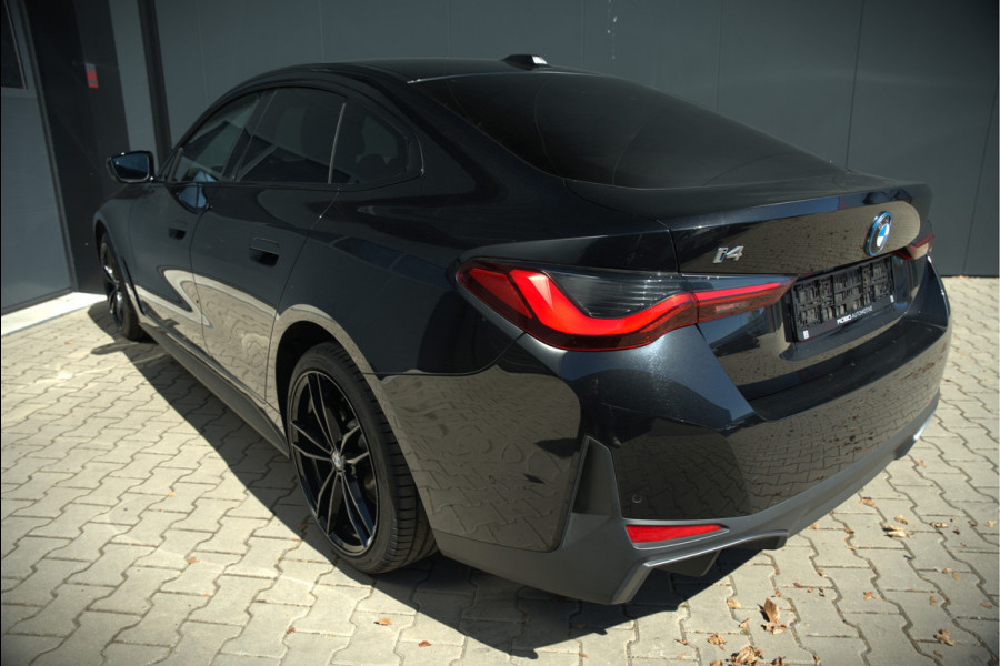 BMW i4 eDrive40 84 kWh | Stoelverwarming | Stuurverwarming | Apple Carplay | Adaptive Cruise Control | Memory Seat | Trekhaak | Camera | Parkeersensoren | Navigatie | Ambiance Verlichting | HIFI | SOH 96.52% |