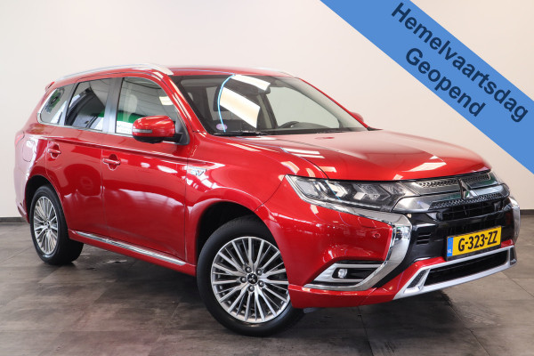 Mitsubishi Outlander 2.4 PHEV Intense+ Trekhaak 360 Camera Kantel dak * Hemelvaartsdag geopend van 12:00 tot 17:00u *