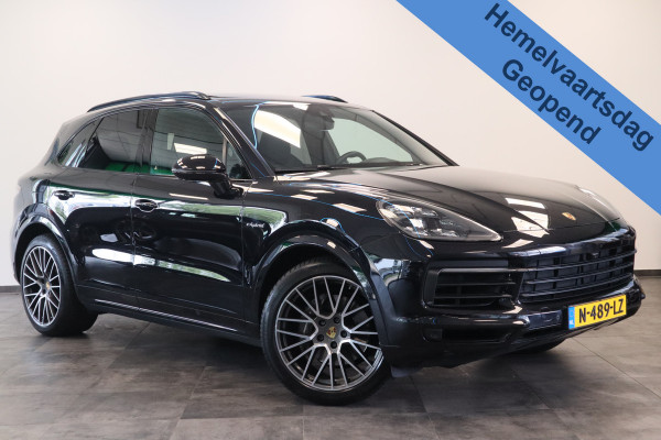 Porsche Cayenne 3.0 E-Hybrid Panoramadak Luchtvering Matrix 21"LM * Hemelvaartsdag geopend van 12:00 tot 17:00u *