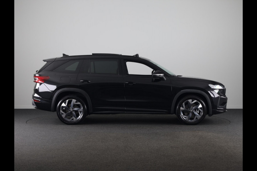 Škoda Kodiaq 1.5 TSI PHEV 204pk Sportline Business | Panoramadak | Trekhaak (wegklapbaar) | Stoelverwarming voor en achter | elek. stoel met geheugen
