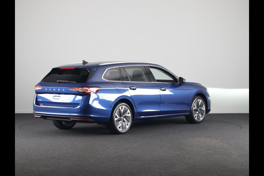 Škoda Superb Combi 1.5 TSI MHEV First Edition 150 p | Panoramadak | 19 inch | Lounge Interieur | Led Matrix | Travel assist plus | Verlengde garantie