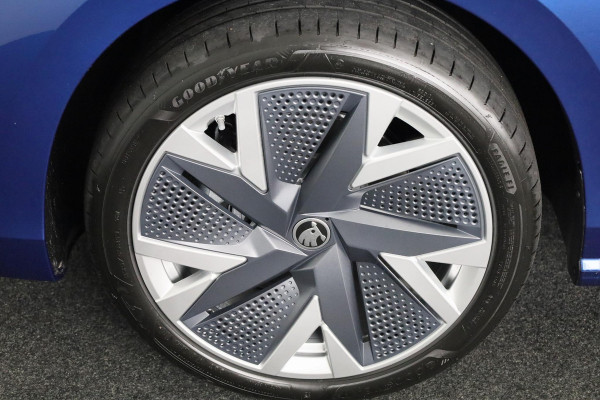 Škoda Superb Combi 1.5 TSI MHEV First Edition 150 p | Panoramadak | 19 inch | Lounge Interieur | Led Matrix | Travel assist plus | Verlengde garantie