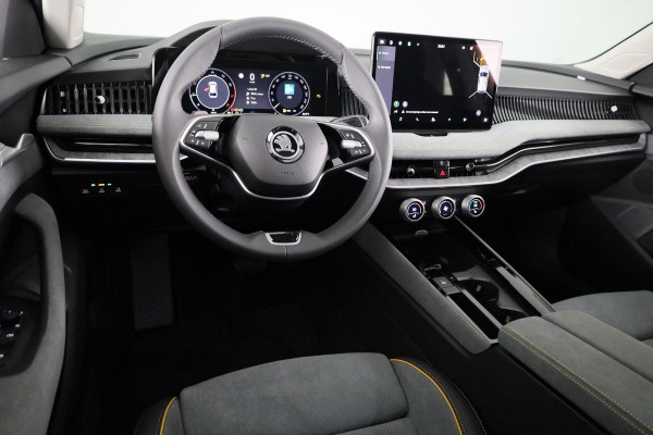 Škoda Superb Combi 1.5 TSI MHEV First Edition 150 p | Panoramadak | 19 inch | Lounge Interieur | Led Matrix | Travel assist plus | Verlengde garantie