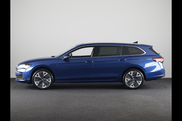 Škoda Superb Combi 1.5 TSI MHEV First Edition 150 p | Panoramadak | 19 inch | Lounge Interieur | Led Matrix | Travel assist plus | Verlengde garantie