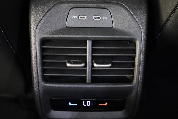 Škoda Superb Combi 1.5 TSI MHEV First Edition 150 p | Panoramadak | 19 inch | Lounge Interieur | Led Matrix | Travel assist plus | Verlengde garantie