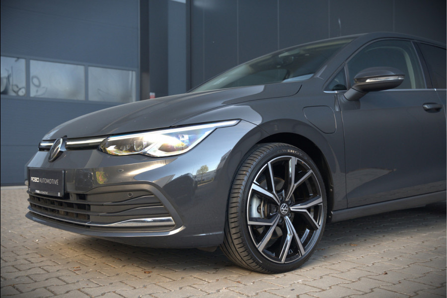 Volkswagen Golf 1.4 eHybrid Style | Memory seat | Massage | Adaptive cruise control | Elektrische stoel | Keyless | Apple Carplay | Parkeersensoren | Ambiance Verlichting | SOH 99.73%