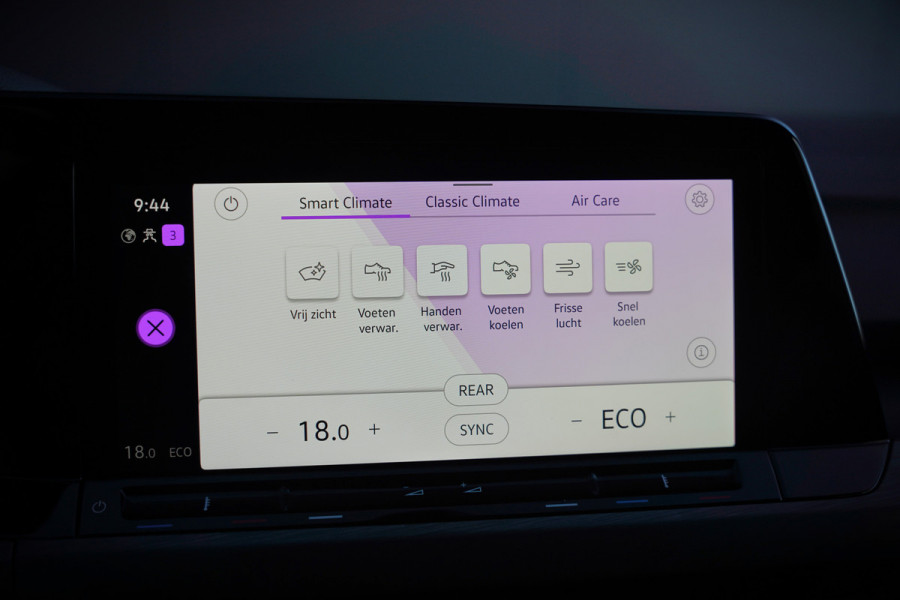 Volkswagen Golf 1.4 eHybrid Style | Memory seat | Massage | Adaptive cruise control | Elektrische stoel | Keyless | Apple Carplay | Parkeersensoren | Ambiance Verlichting | SOH 99.73%