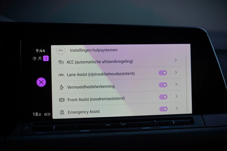 Volkswagen Golf 1.4 eHybrid Style | Memory seat | Massage | Adaptive cruise control | Elektrische stoel | Keyless | Apple Carplay | Parkeersensoren | Ambiance Verlichting | SOH 99.73%