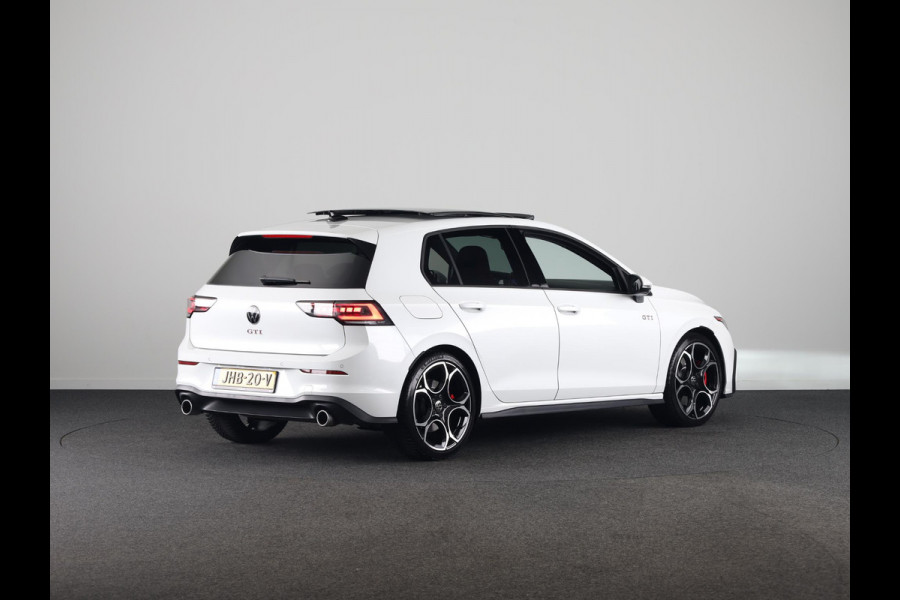 Volkswagen Golf GTI 2.0 195 kW / 265 pk TSI Hatchback 7 versn. DSG | Verlengde garantie | Panorama dak | Head up Display | Harman Kardon |