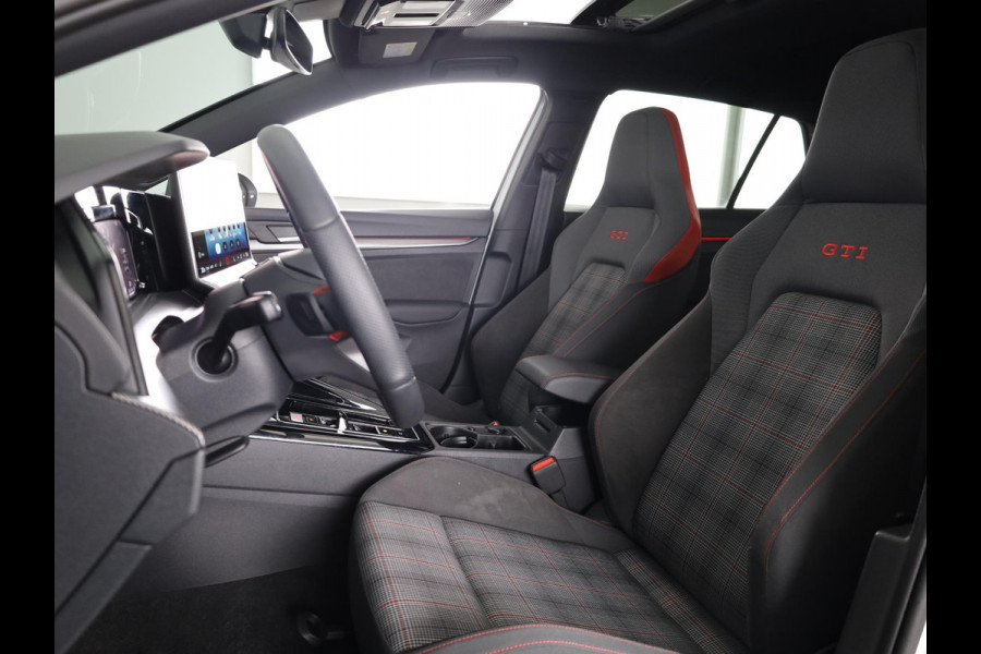 Volkswagen Golf GTI 2.0 195 kW / 265 pk TSI Hatchback 7 versn. DSG | Verlengde garantie | Panorama dak | Head up Display | Harman Kardon |