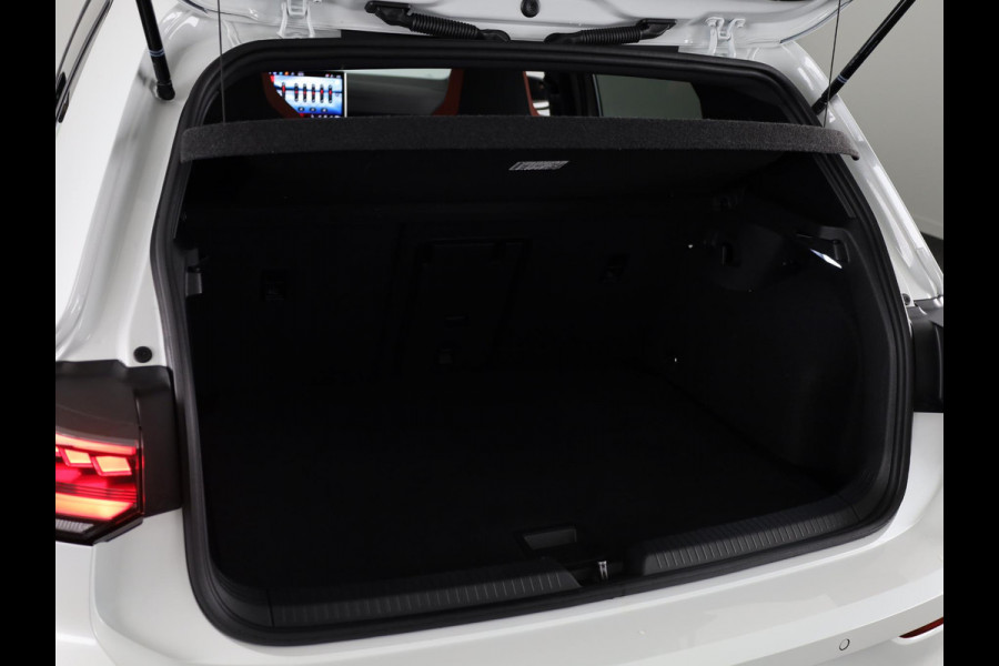 Volkswagen Golf GTI 2.0 195 kW / 265 pk TSI Hatchback 7 versn. DSG | Verlengde garantie | Panorama dak | Head up Display | Harman Kardon |