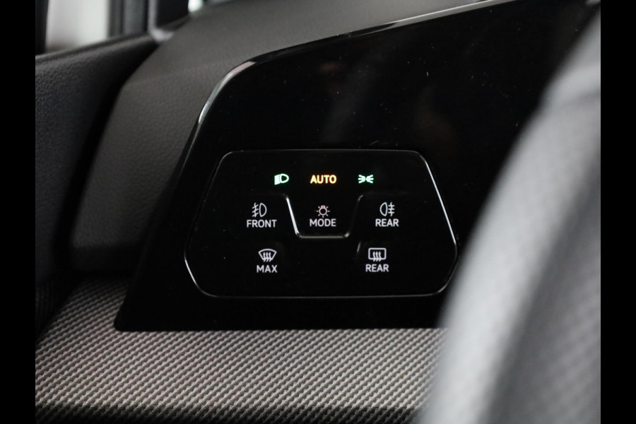 Volkswagen Golf GTI 2.0 195 kW / 265 pk TSI Hatchback 7 versn. DSG | Verlengde garantie | Panorama dak | Head up Display | Harman Kardon |
