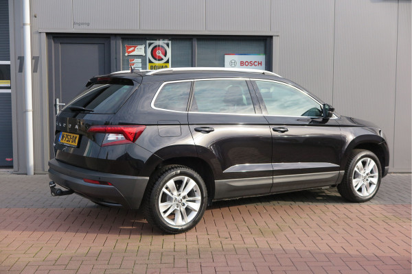 Škoda Karoq 1.5 TSI 150pk DSG ACT Business Edition Plus Trekhaak ,Side assist , Lane assist , Adaptive cruise, Stoelverwarming ,Navi, PDC , Camera etc. .
