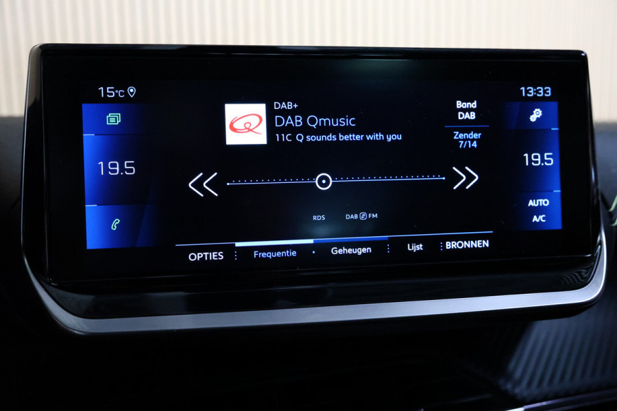 Peugeot 2008 1.2 PureTech GT AVM AUTOMAAT NAVI LANE DAB CLIMA "23