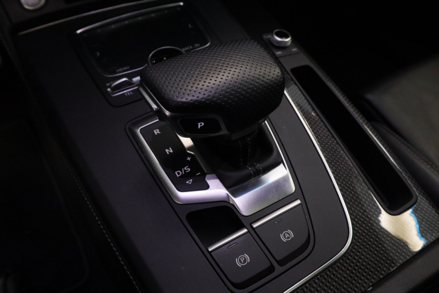 Audi Q5 2.0 TFSI quattro Sport S Line Black Edition QUANTUM GRIJS Head up Leder Panorama dak