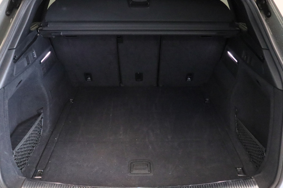 Audi Q5 2.0 TFSI quattro Sport S Line Black Edition QUANTUM GRIJS Head up Leder Panorama dak