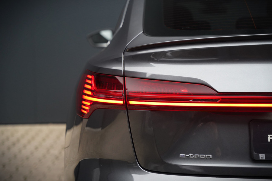 Audi e-tron Sportback 50 quattro S edition 71 kWh S-Line | Panoramadak | Memory Seats | Luchtvering | Adaptive Cruise Control | Apple Carplay | Keyless | Matrix LED | Leder | Stoelverwarming | NAP |