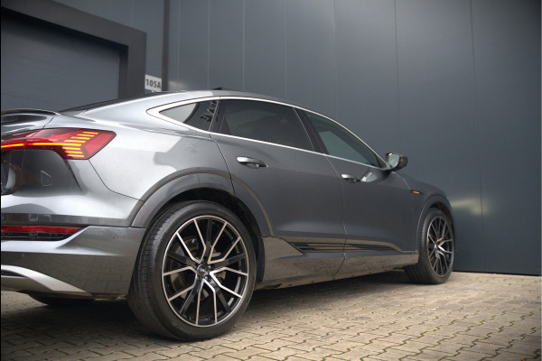 Audi e-tron Sportback 50 quattro S edition 71 kWh S-Line | Panoramadak | Memory Seats | Luchtvering | Adaptive Cruise Control | Apple Carplay | Keyless | Matrix LED | Leder | Stoelverwarming | NAP |