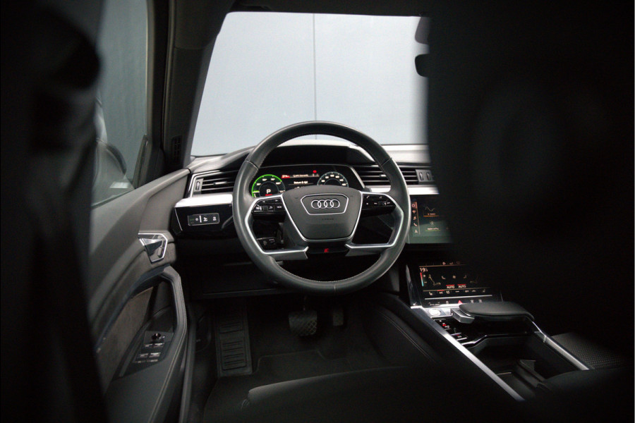 Audi e-tron Sportback 50 quattro S edition 71 kWh S-Line | Panoramadak | Memory Seats | Luchtvering | Adaptive Cruise Control | Apple Carplay | Keyless | Matrix LED | Leder | Stoelverwarming | NAP |