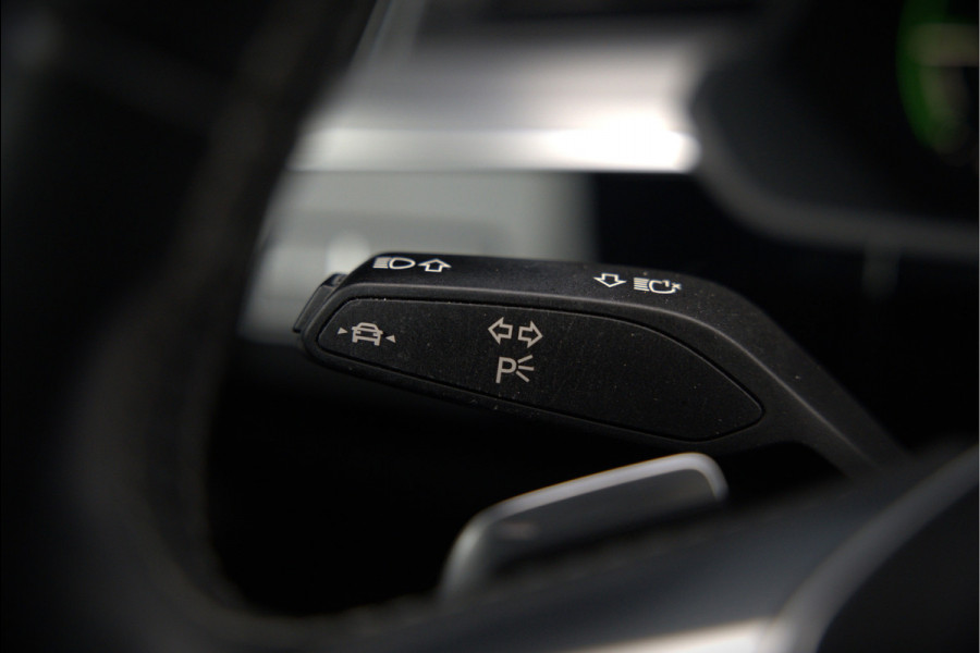 Audi e-tron Sportback 50 quattro S edition 71 kWh S-Line | Panoramadak | Memory Seats | Luchtvering | Adaptive Cruise Control | Apple Carplay | Keyless | Matrix LED | Leder | Stoelverwarming | NAP |
